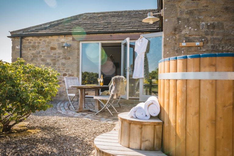 cottage with hot tub yorkshire