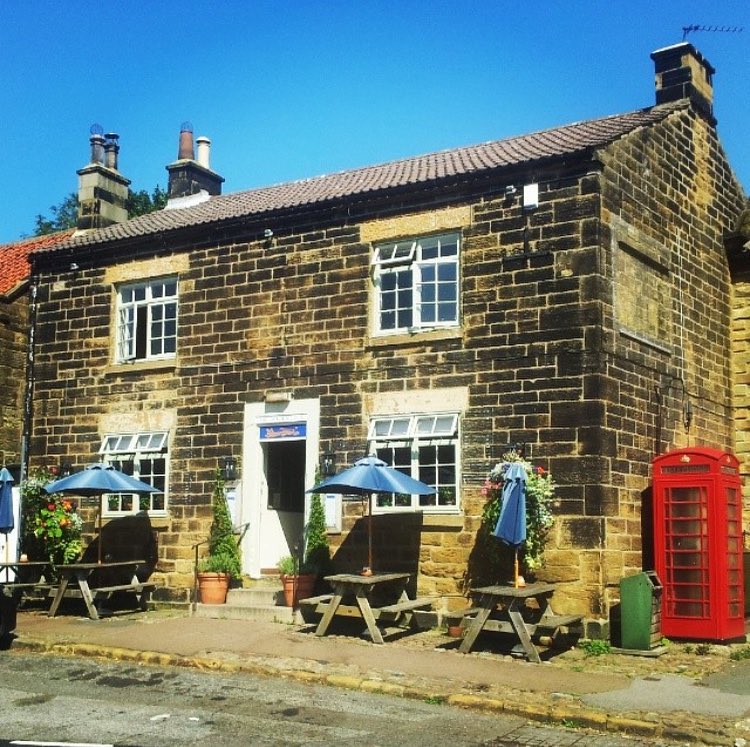 golden lion osmotherley pub