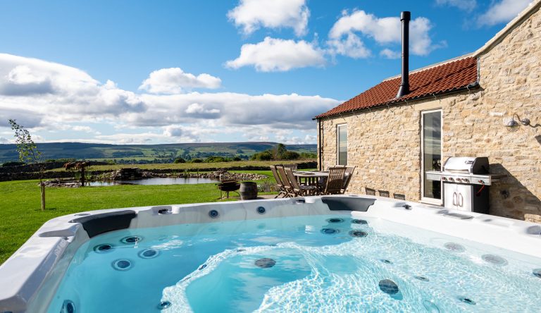 hot tub holiday home