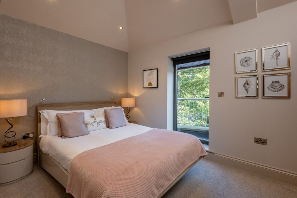 luxury bedroom in richmond north yorkshire holiday accommodation