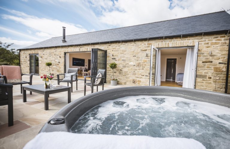 holiday homes with hot tubs