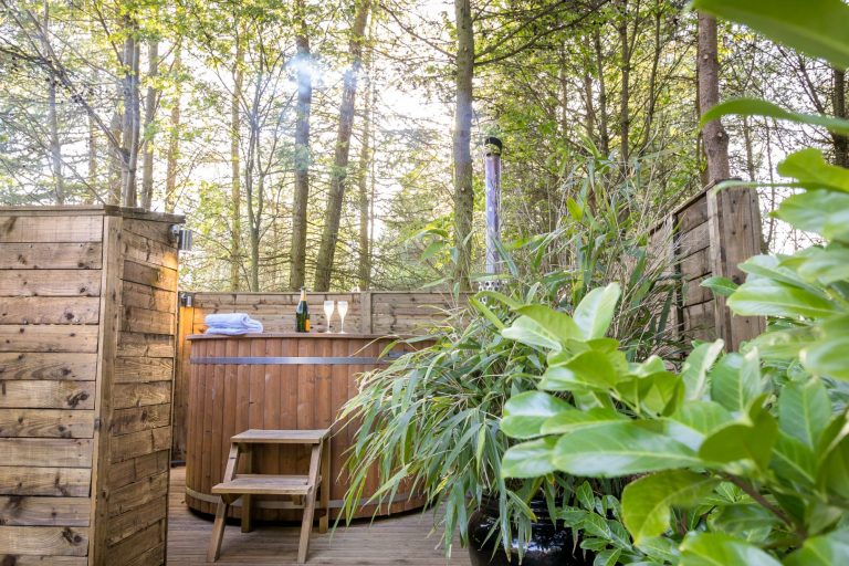 lodge with a hot tub