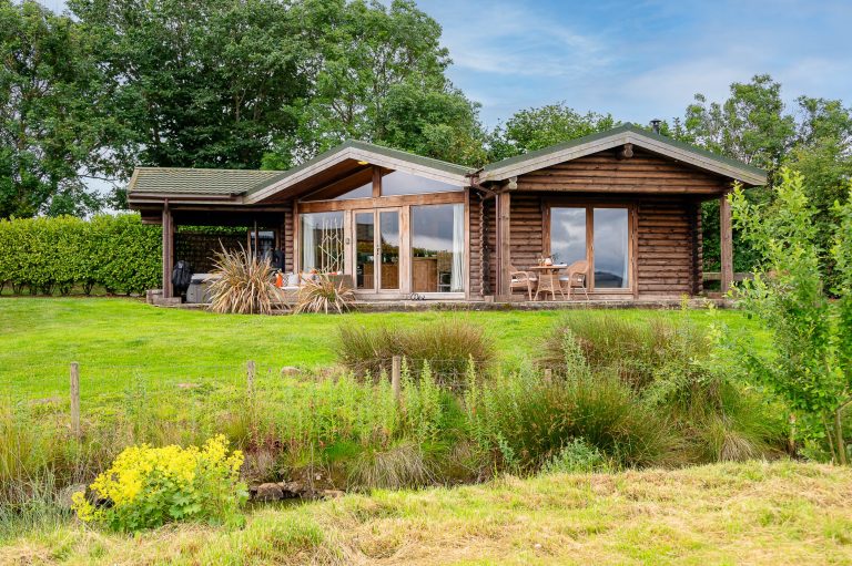 Log Cabins with hot tubs