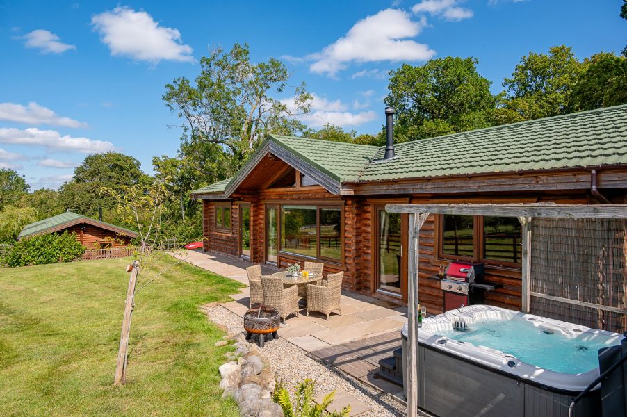 yorkshire log cabin with hot tub