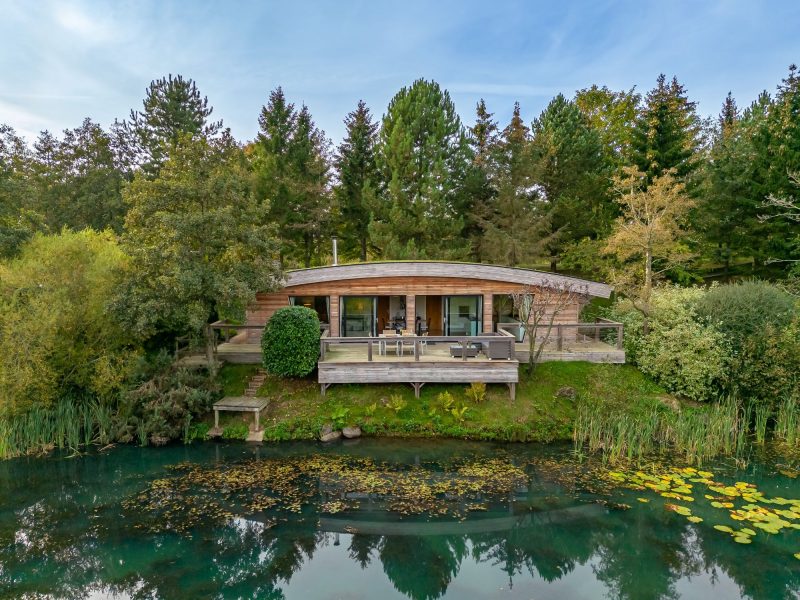 Exterior of Willow lodge at Brompton Lakes