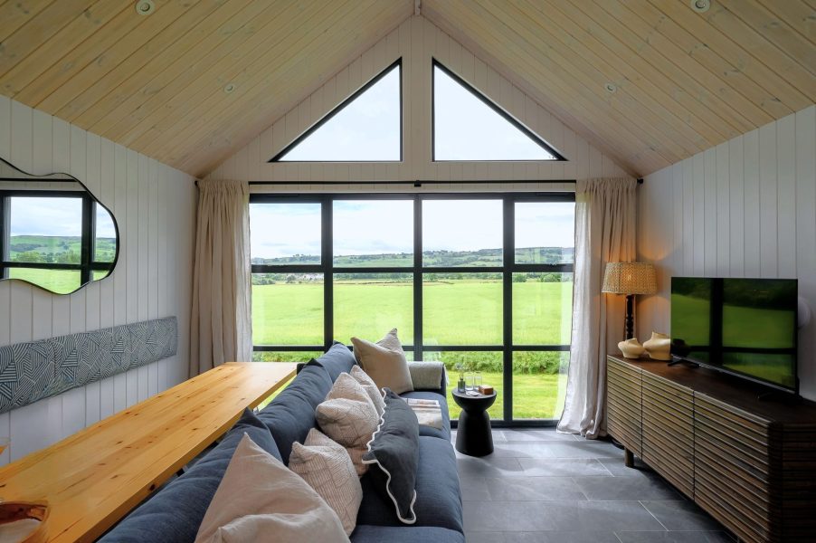 luxury two bedroom lodge with a hot tub in north yorkshire